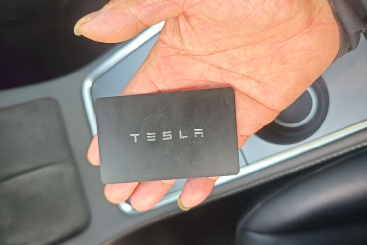 Tesla Model Y 2022 #9 Tesla Model Y 2022 car image #9