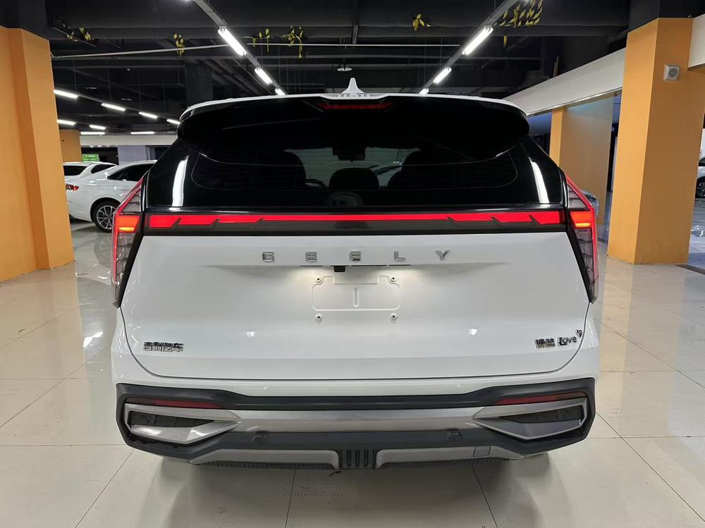 GEELY Boyue L 2024 car image #6
