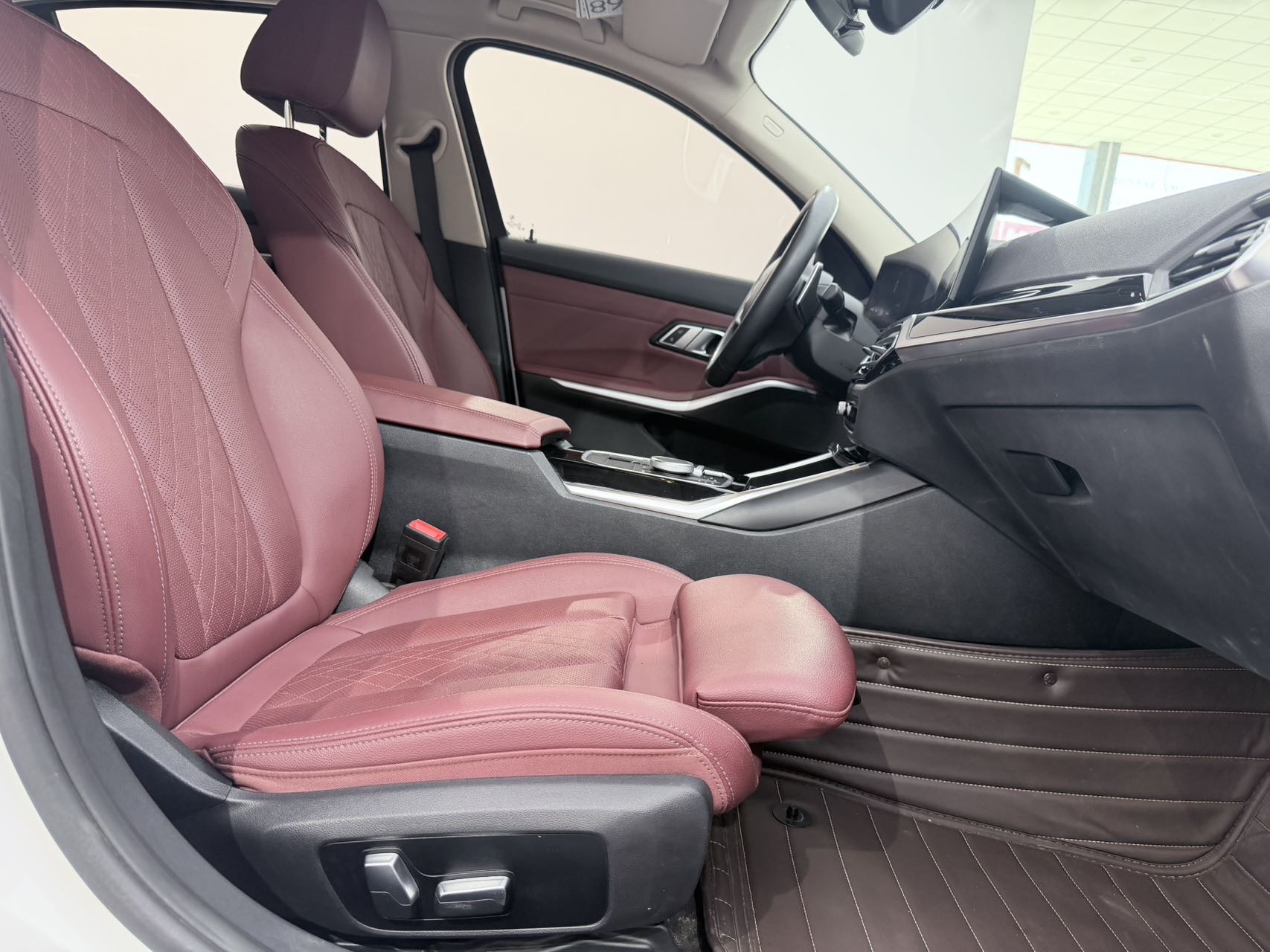 BMW 3 Series 2023 #8 BMW 3 Series 2023 car image #8