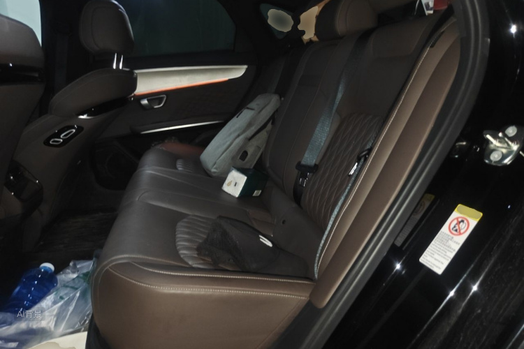 BYD Han 2023 car image #19