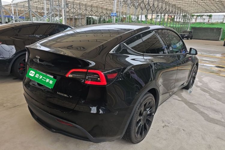 Tesla Model Y 2021 #7 Tesla Model Y 2021 car image #7