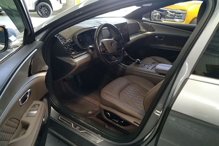 BYD Han 2023 car image #19