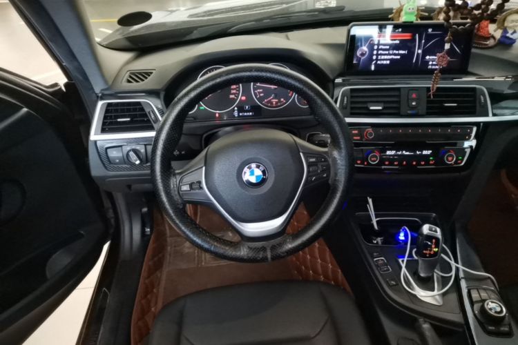 BMW 3 Series 2016 car image #12