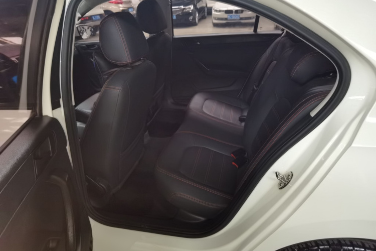 Volkswagen Santana 2018 car image #17