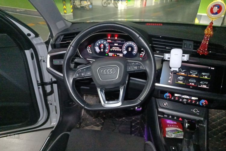 Audi Q3 2021 #12 Audi Q3 2021 car image #12