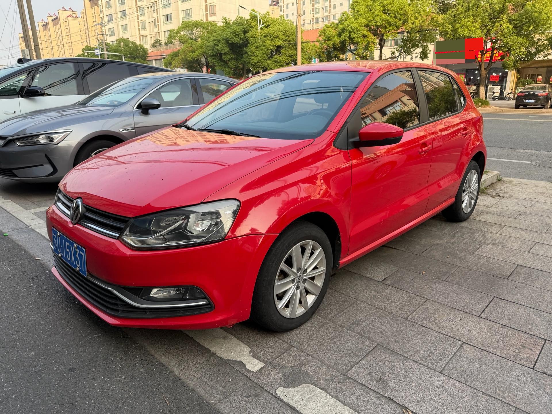 Volkswagen Polo 2015 Volkswagen Polo 2015 car image