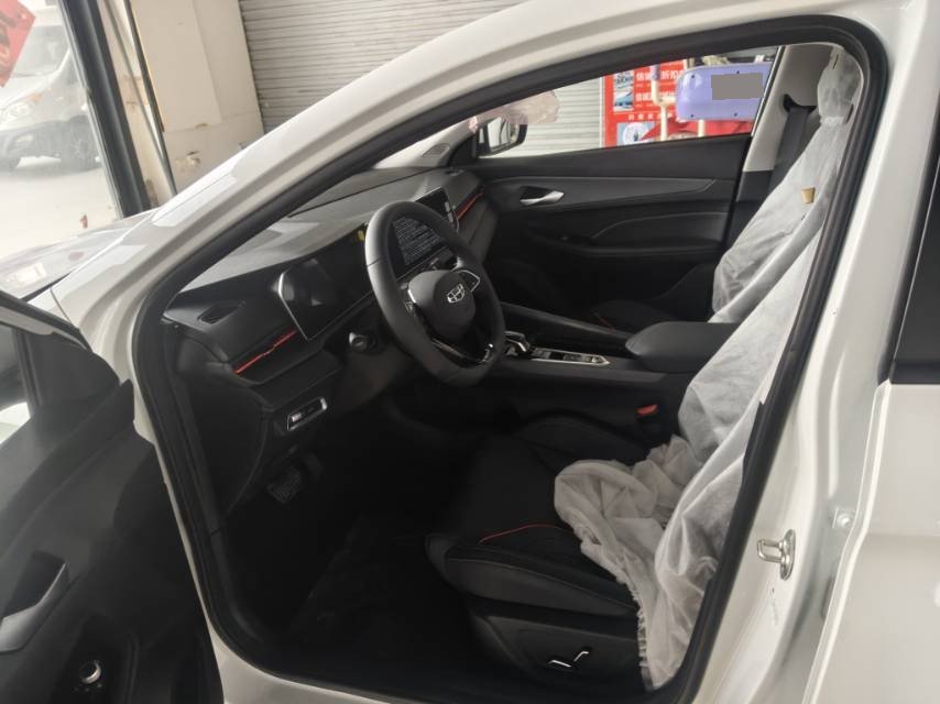 GEELY Binray 2026 image de voiture #8