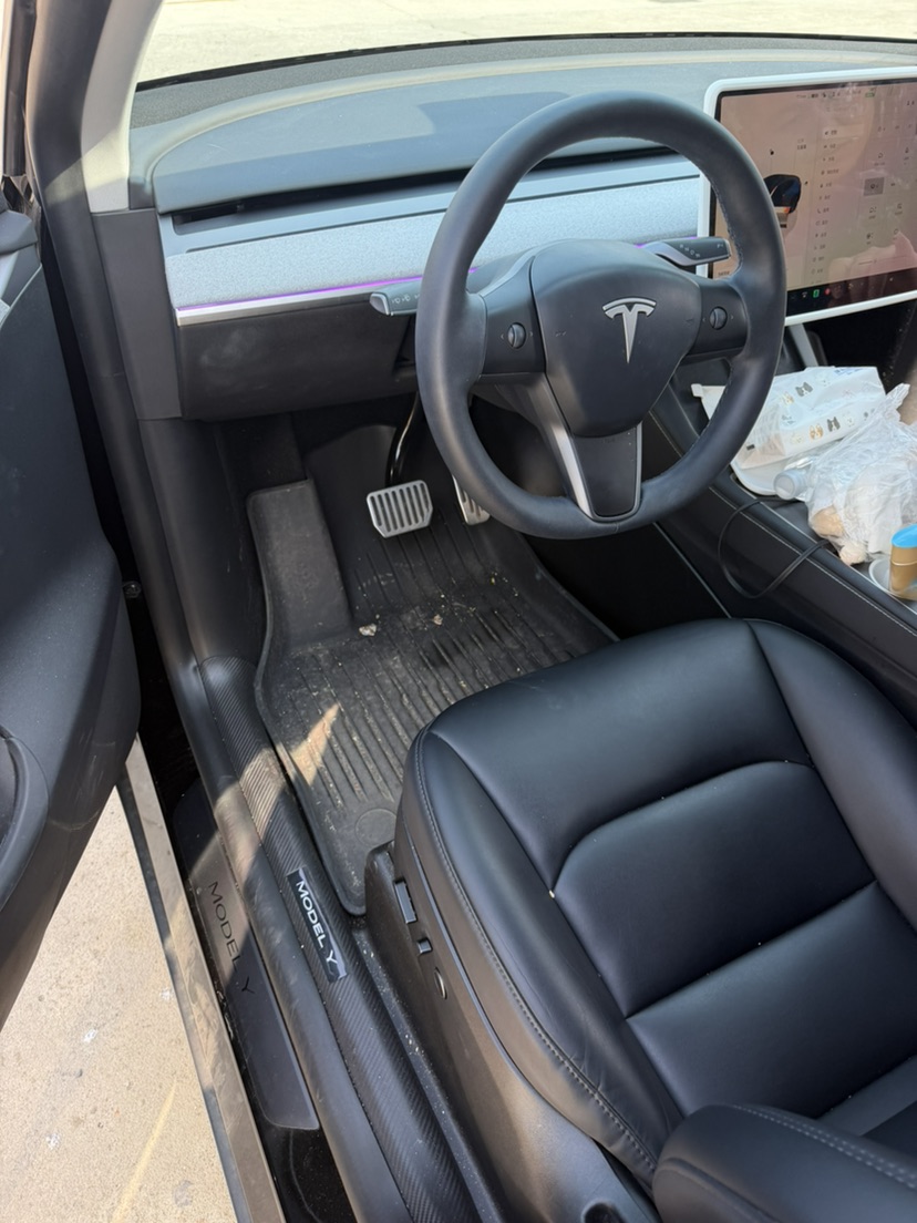 Tesla Model Y 2024 #2 Tesla Model Y 2024 car image #2