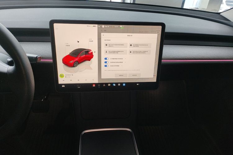 Tesla Model Y 2024 #13 Tesla Model Y 2024 car image #13