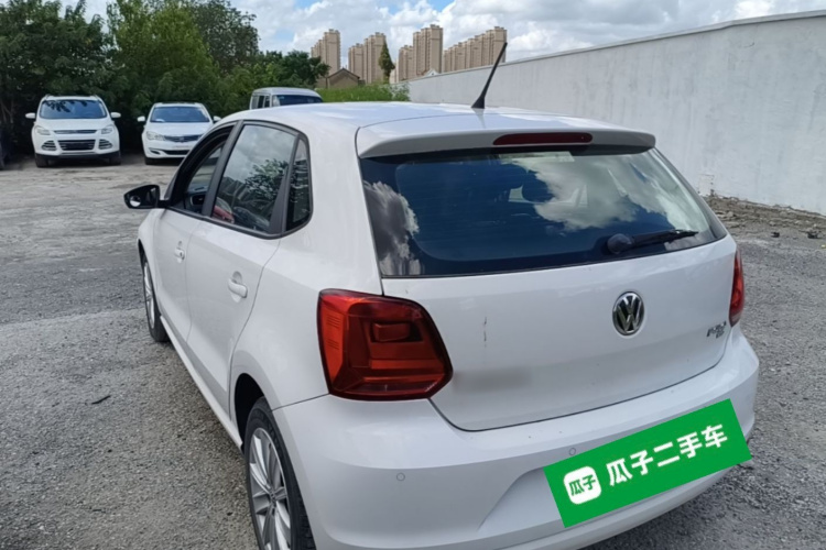 Volkswagen Polo 2016 car image #5