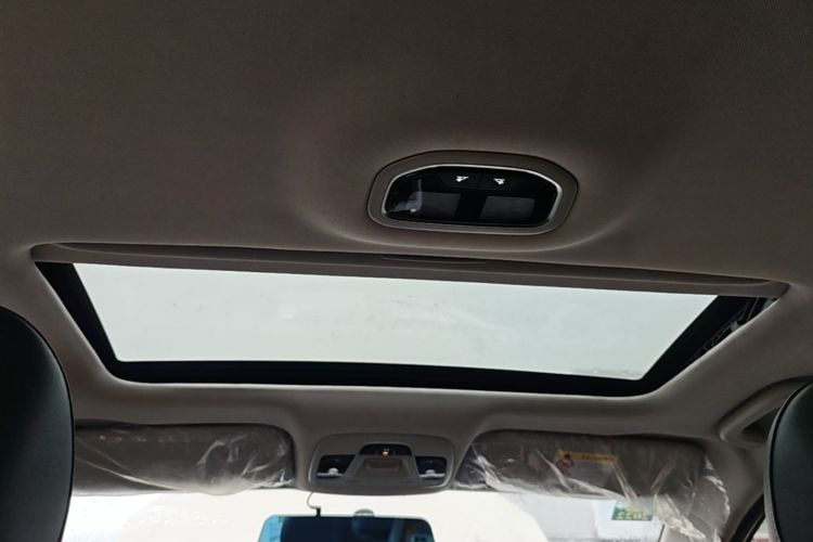 GEELY Emgrand 2020 #18 GEELY Emgrand 2020 car image #18