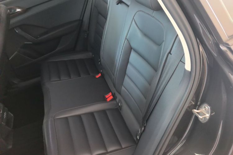 Volkswagen Tharu 2018 car image #17