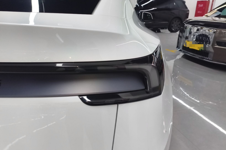 Tesla Model Y 2025 #8 Tesla Model Y 2025 imagen de coche #8