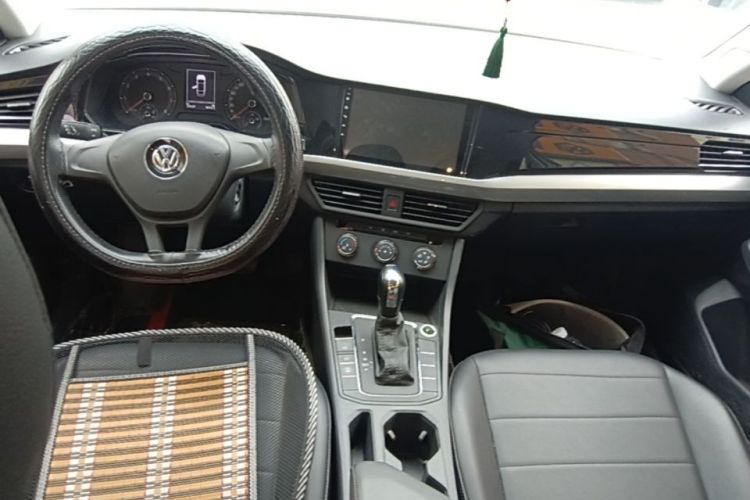 Volkswagen Bora 2020 car image #11