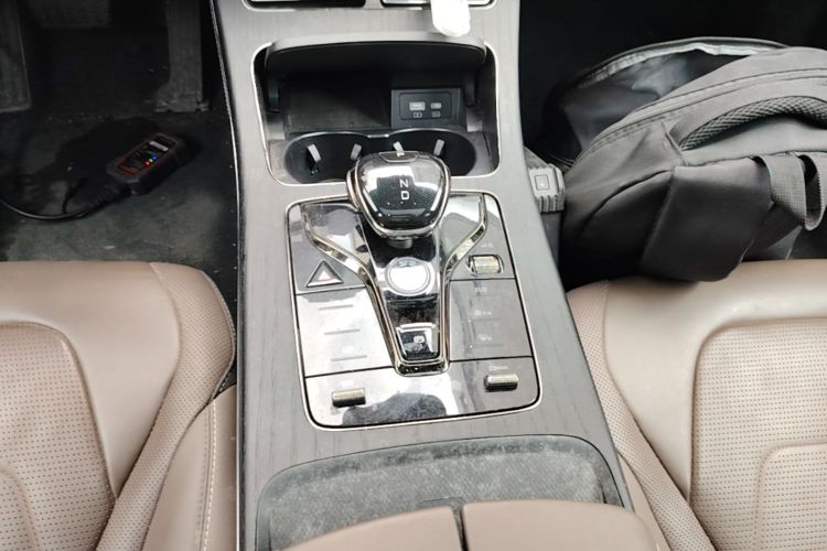 BYD Han 2022 car image #18