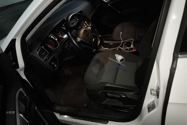 Volkswagen Golf 2020 car image #17