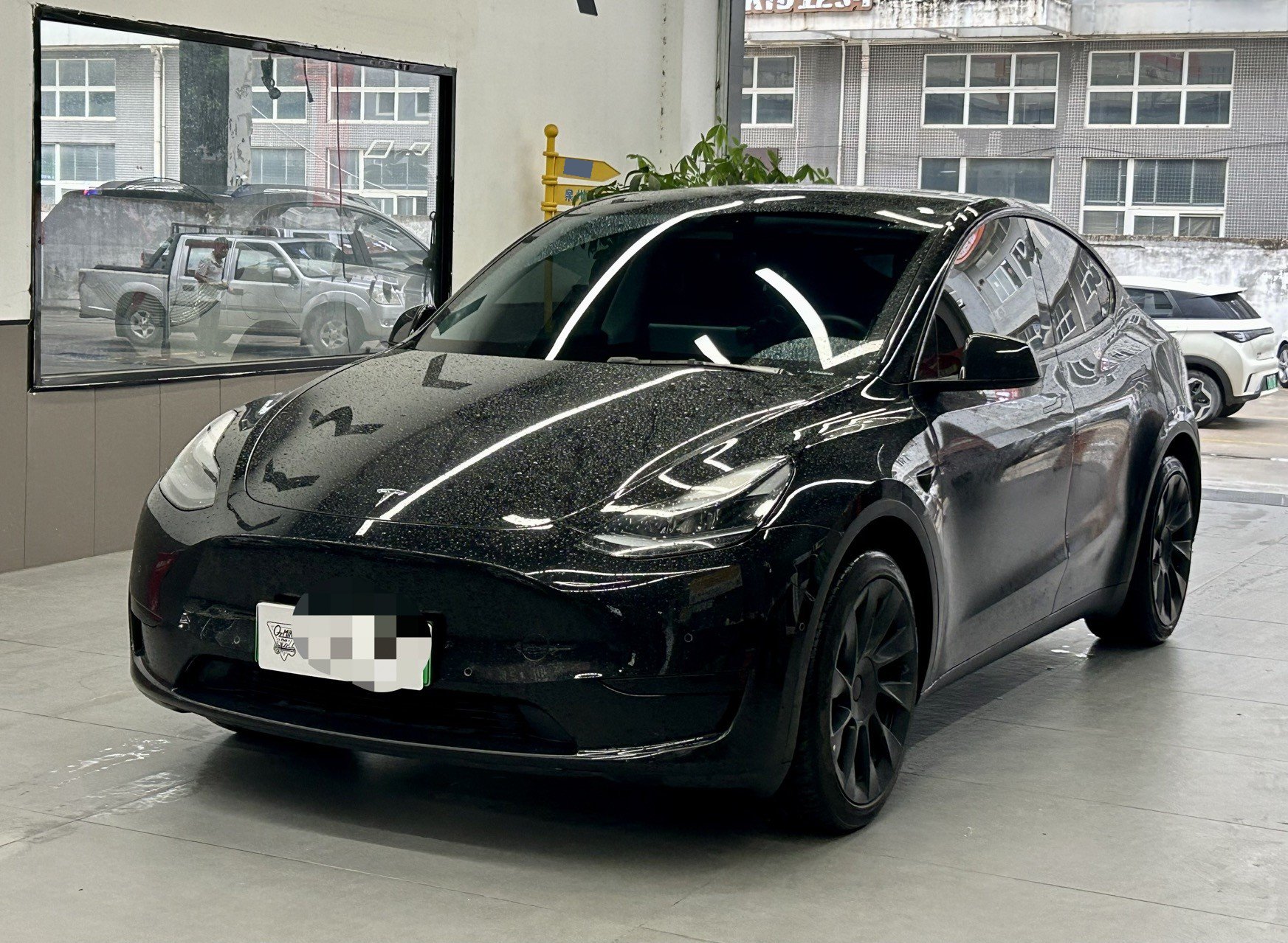 Tesla Model Y 2023 Tesla Model Y 2023 car image