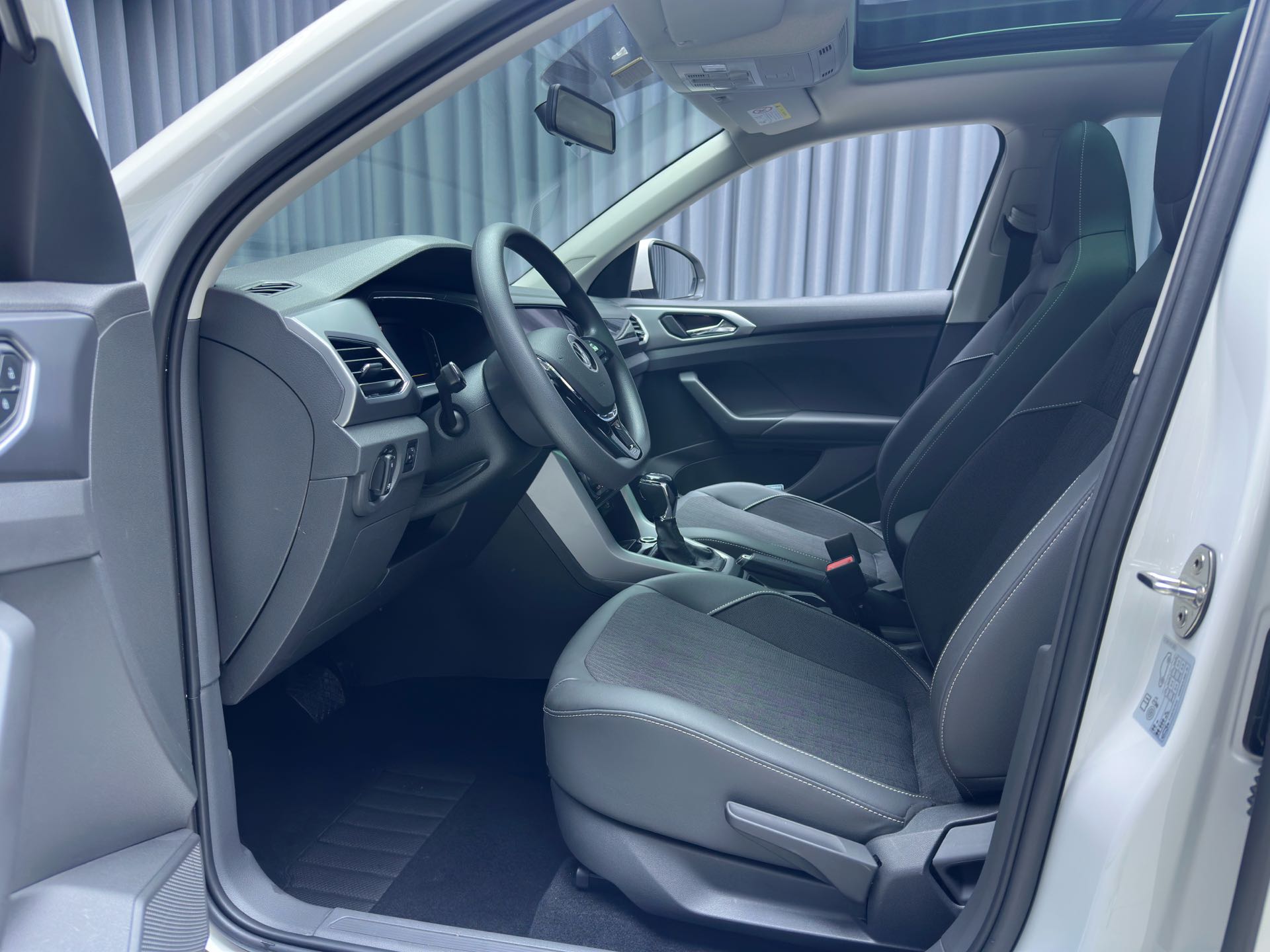 Volkswagen T-Cross 2022 #10 Volkswagen T-Cross 2022 car image #10