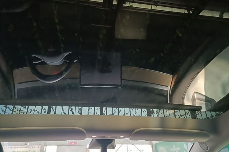 Tesla Model Y 2022 car image #20