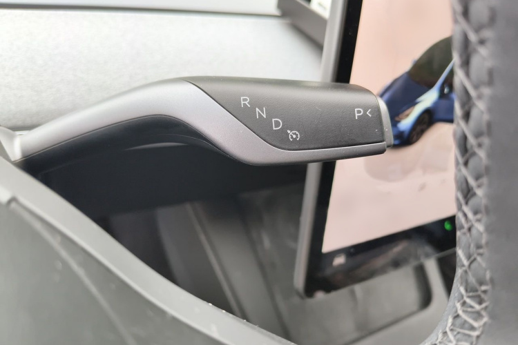 Tesla Model Y 2024 #18 Tesla Model Y 2024 immagine di auto #18