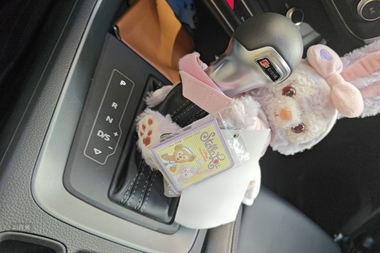 Audi Q3 2023 car image #16