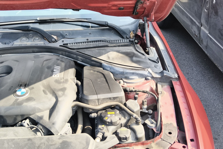 BMW 3 Series 2019 car image #29