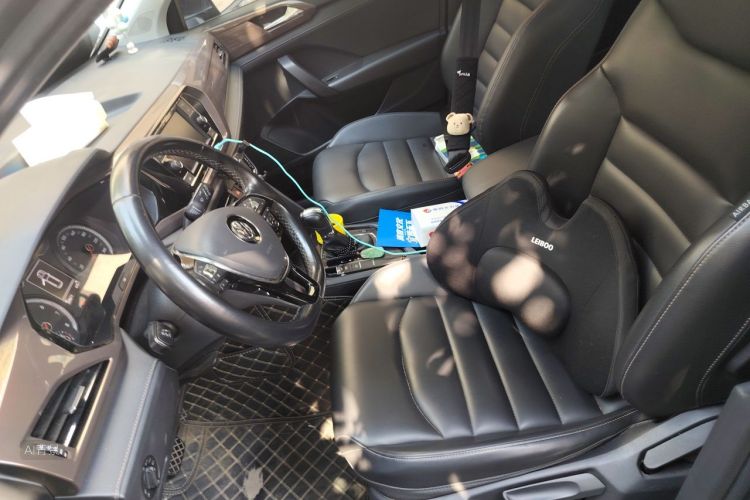 2020 car image #17