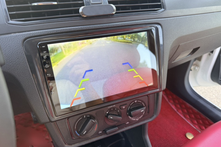 Volkswagen Santana 2019 car image #16