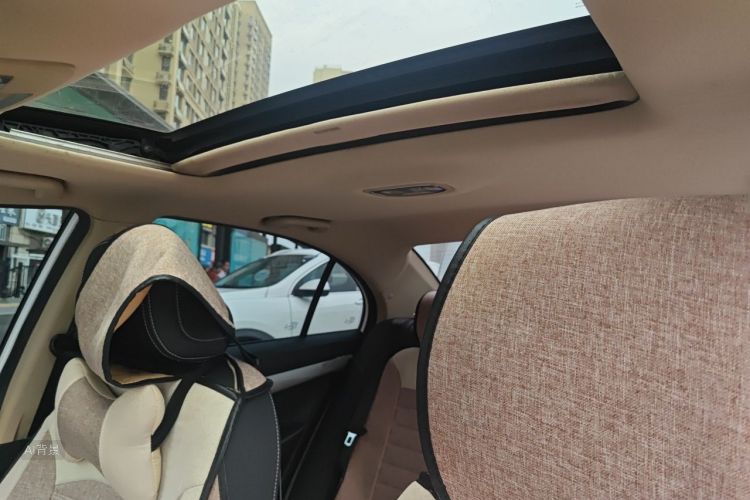 GEELY Emgrand 2018 car image #20