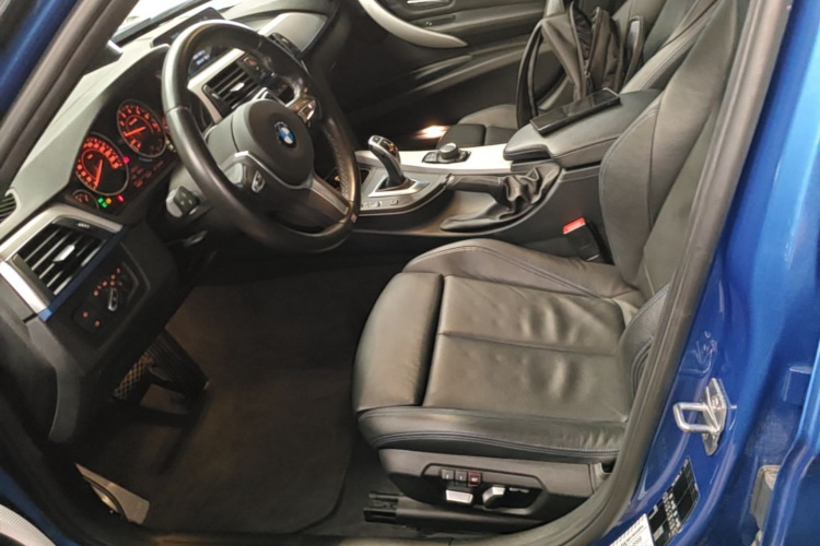 BMW 3 Series 2018 #15 BMW 3 Series 2018 car image #15
