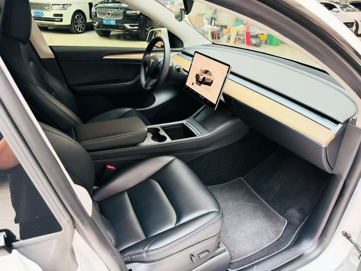 Tesla Model Y 2022 #6 Tesla Model Y 2022 car image #6