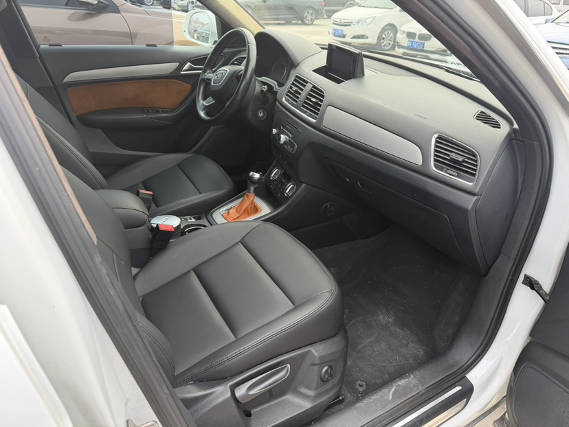 Audi Q3 2014 #6 Audi Q3 2014 car image #6