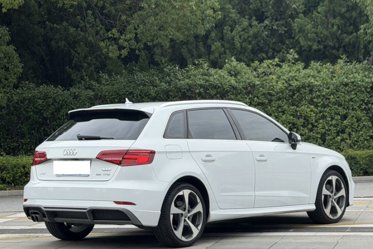 Audi A3 2018 immagine di auto #8