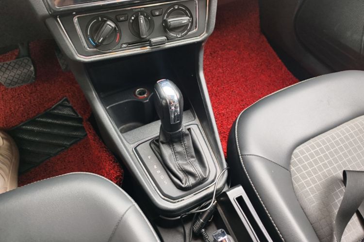 Volkswagen Santana 2017 immagine di auto #18