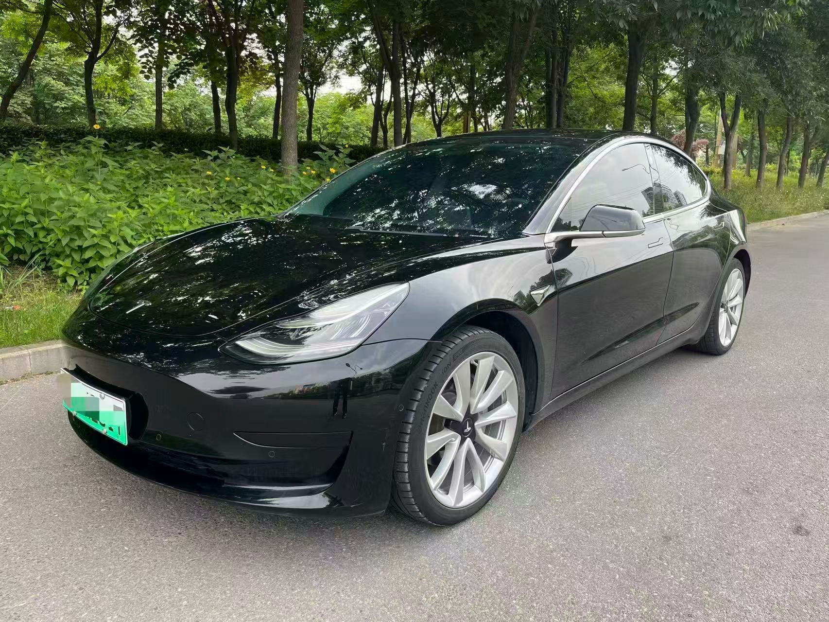 Tesla Model 3 2020 car image 