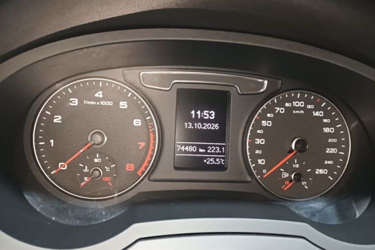 Audi Q3 2019 #16 Audi Q3 2019 car image #16