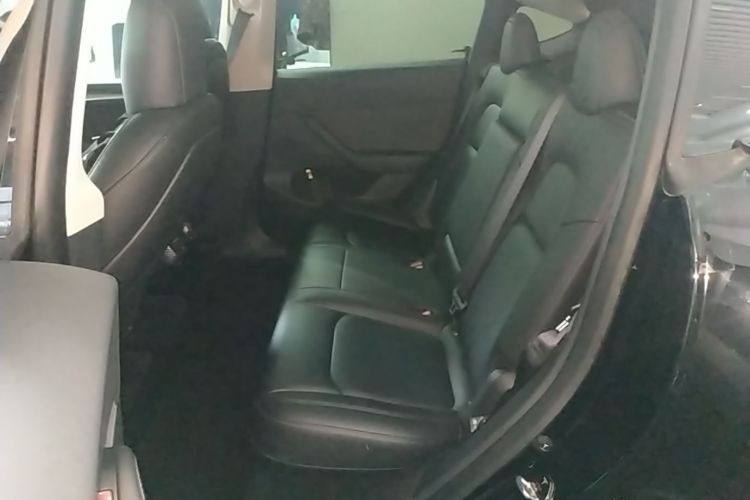 Tesla Model Y 2022 #17 Tesla Model Y 2022 car image #17