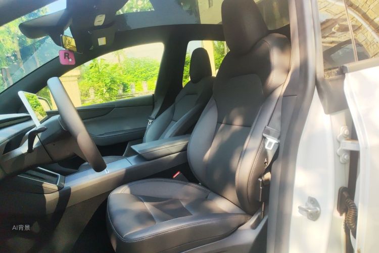 Tesla Model Y 2026 #17 Tesla Model Y 2026 car image #17