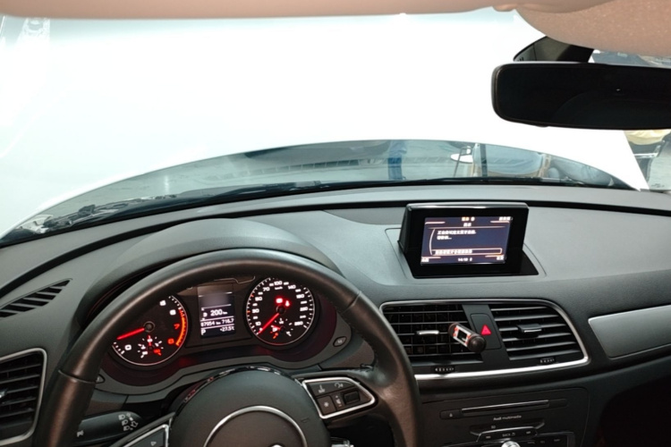 Audi Q3 2019 #10 Audi Q3 2019 car image #10