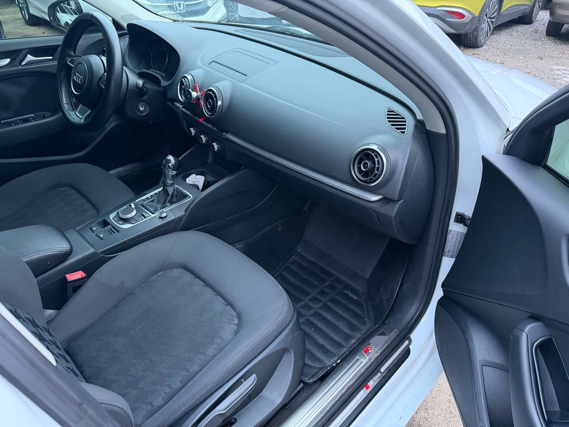 Audi A3 2016 car image #7