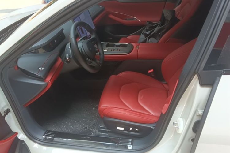 MI SU7 2025 car image #19