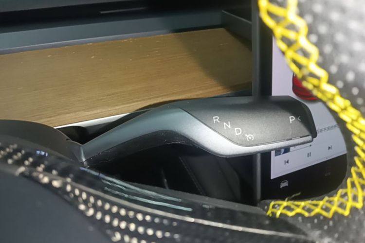 Tesla Model 3 2021 car image #14