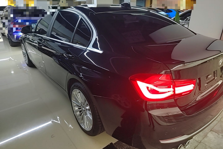 BMW 3 Series 2018 car image #7