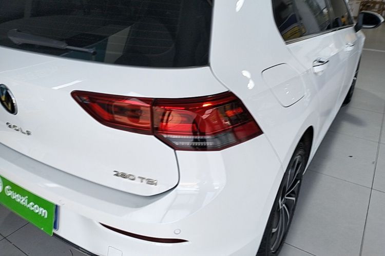 Volkswagen Golf 2021 car image #8