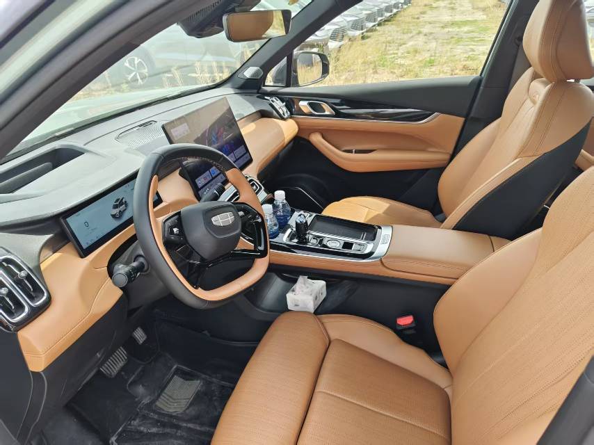 GEELY Boyue L 2025 car image #5