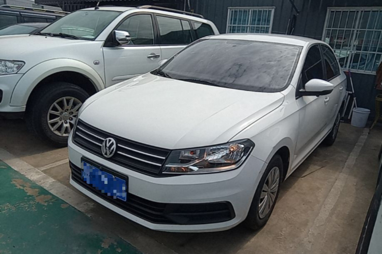 Volkswagen Santana 2023 car image #2