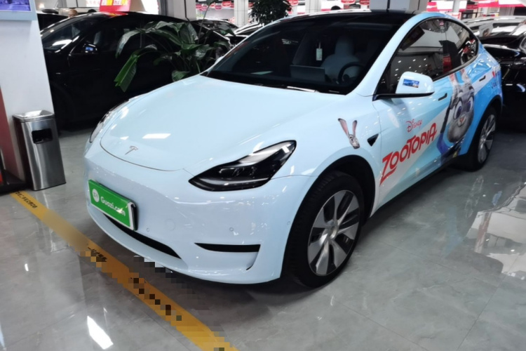 Tesla Model Y 2023 #2 Tesla Model Y 2023 изображение автомобиля #2