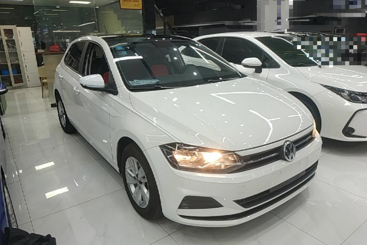 Volkswagen Polo 2020 car image #6