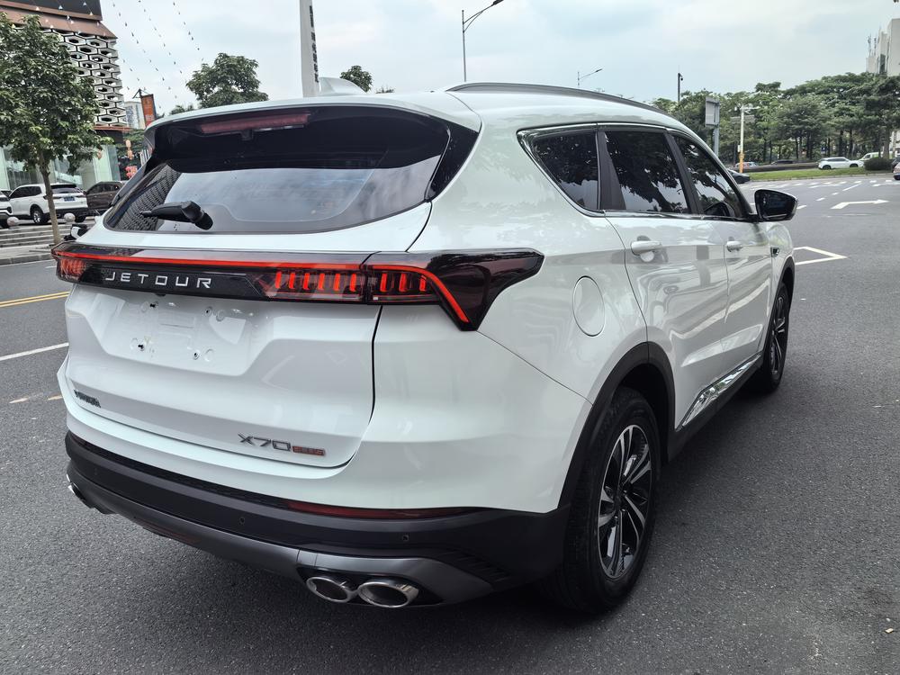 Jetour X70 PLUS 2022 car image #6