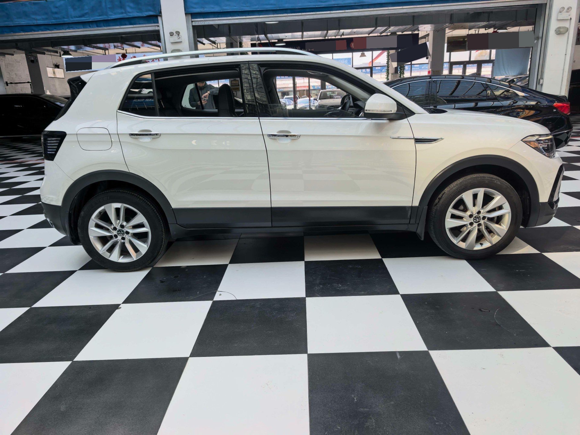 Volkswagen T-Cross 2022 صورة سيارة #4